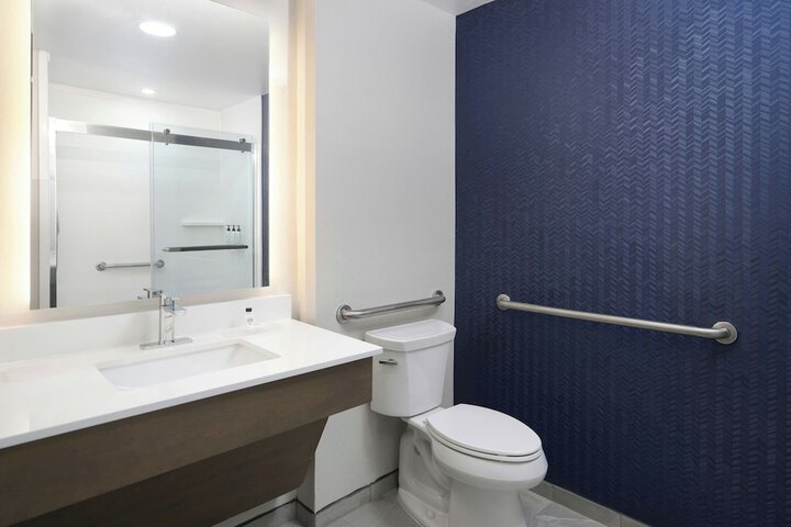 Room 20 of 36