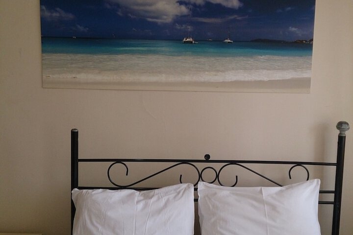 Room 11 of 35
