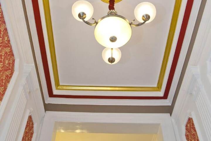 Room 30 of 47