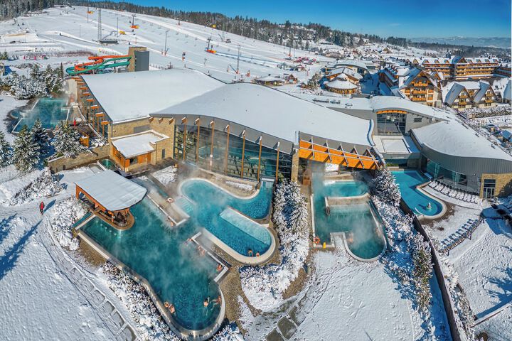 Hotel with Pool