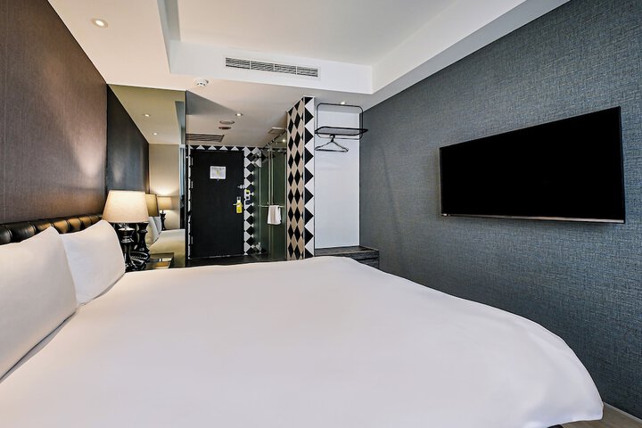 Room 38 of 146