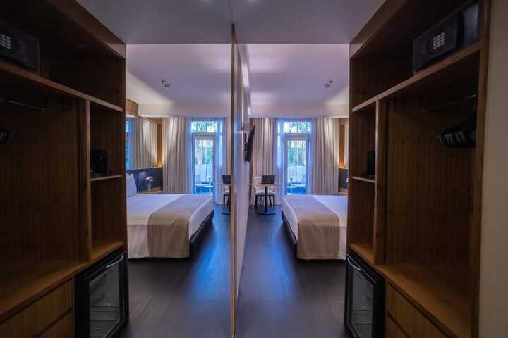 Room 5 of 32
