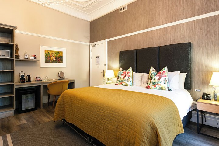 Room 29 of 153