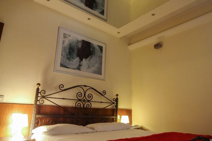 Room 12 of 14