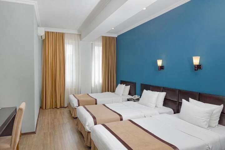 Room 9 of 22