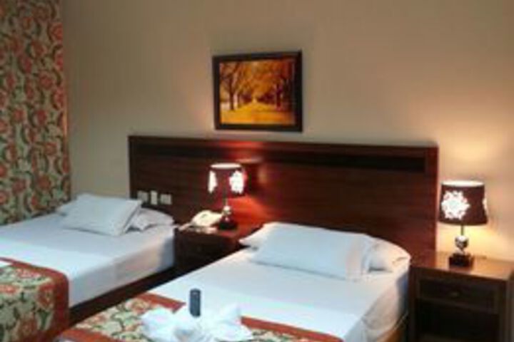 Room 13 of 22