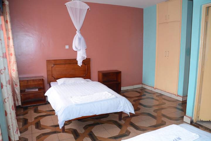 Room 12 of 35