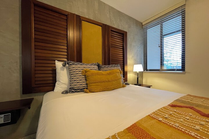 Room 14 of 52