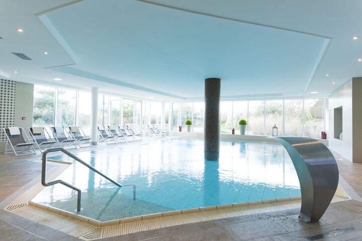 Pools & Facilities