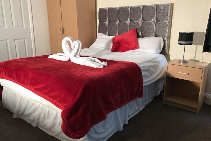 Room 14 of 37