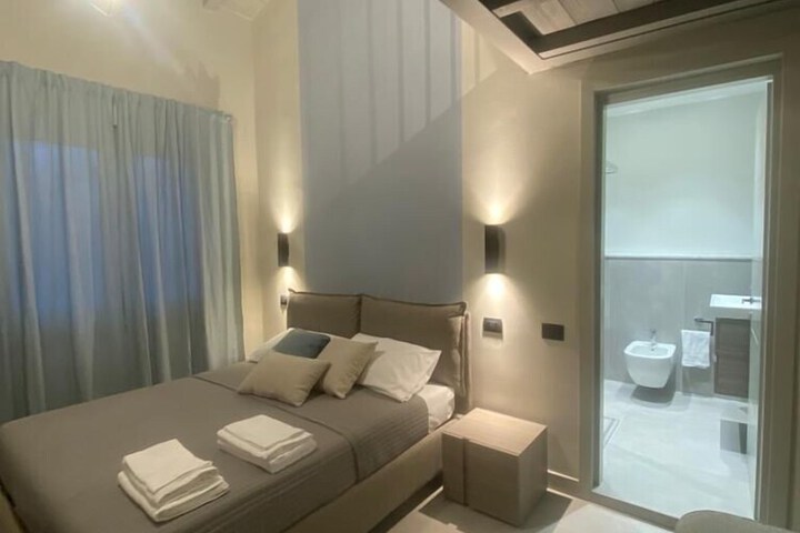 Room 7 of 19