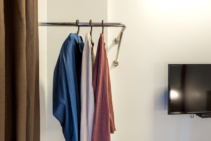 Room 16 of 27