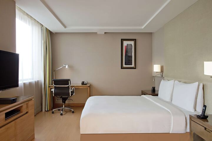 Room 10 of 69