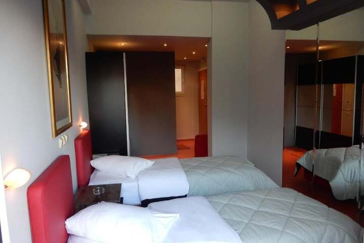 Room 26 of 60