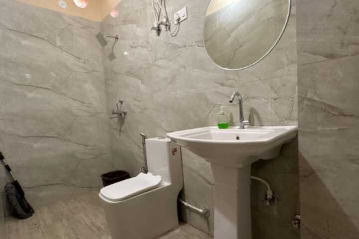 Room 20 of 34