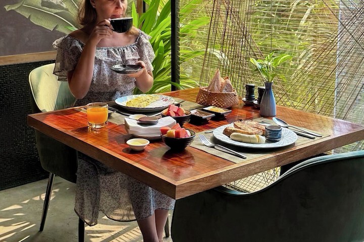Breakfast/Coffee Service 36 of 48