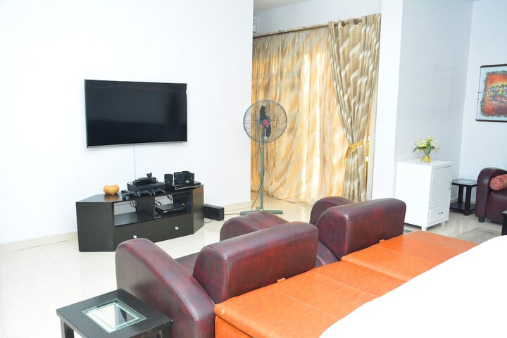 Room 10 of 24