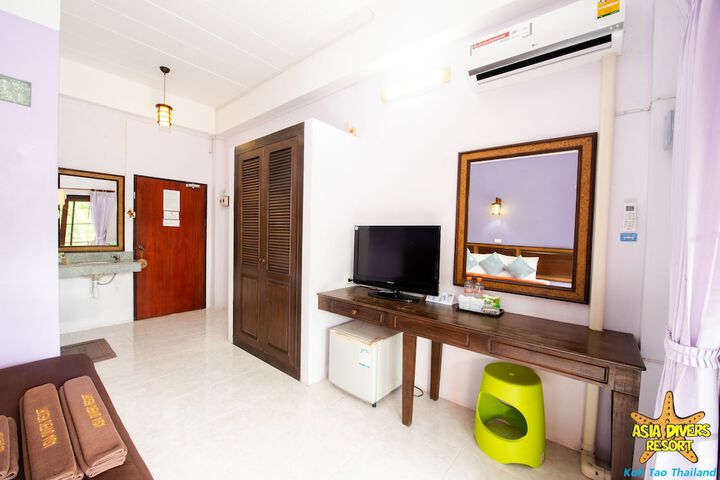 Room 6 of 47