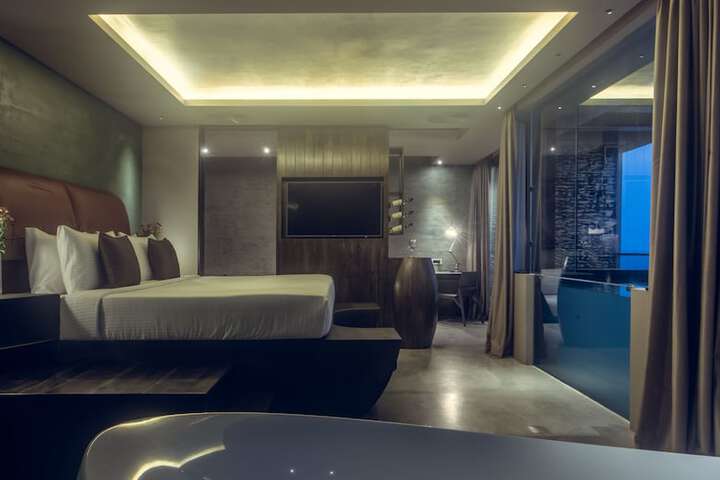 Room 17 of 59