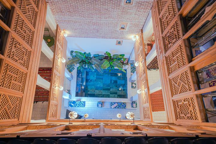 Hotel 212 of 233