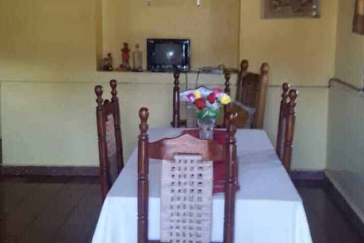 Room 11 of 28