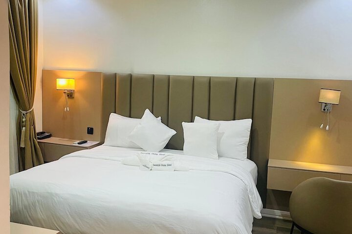 Room 3 of 35