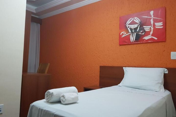 Room 8 of 8