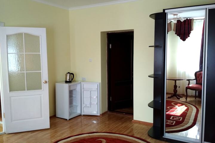 Room 9 of 24