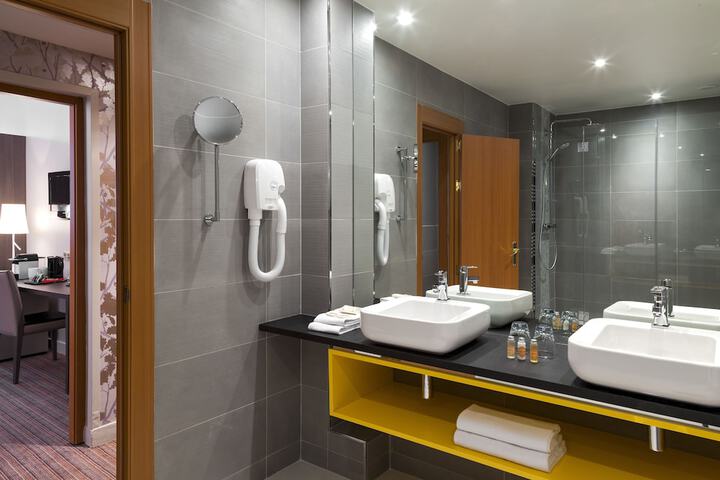 Room 40 of 58