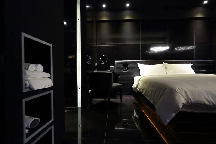 Room 39 of 74