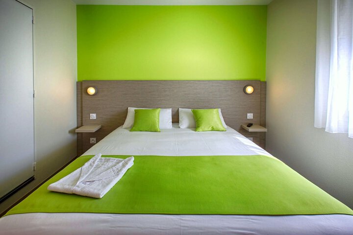 Room 15 of 37