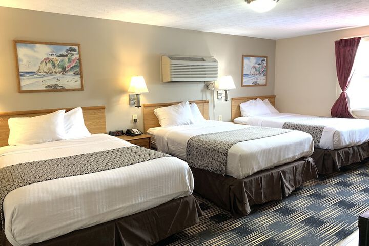 2 Double Beds (2 of 9)