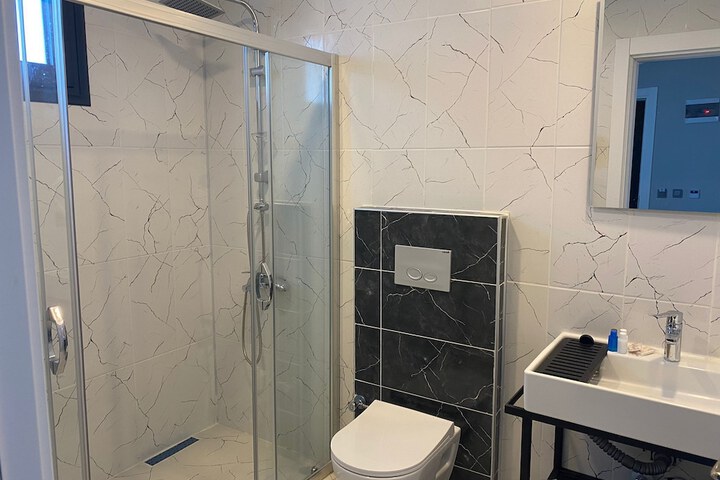 Room 8 of 23