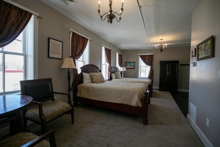 1 King Bed (18 of 40)