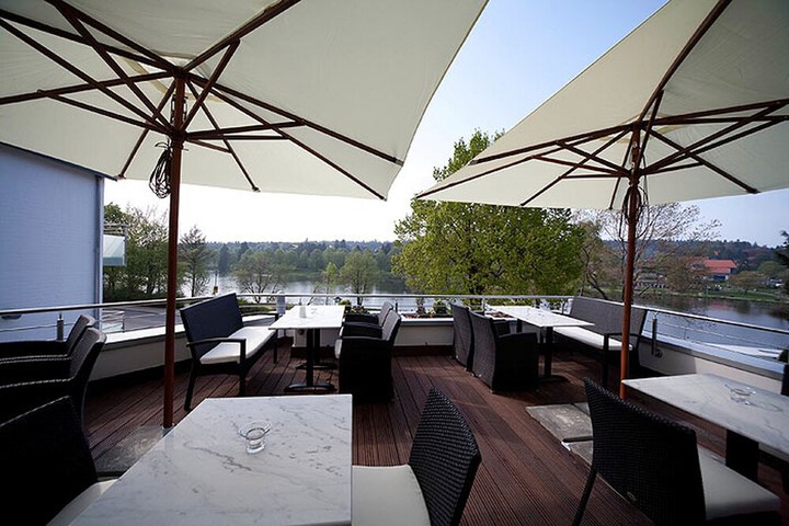 Terrace/Patio 36 of 38