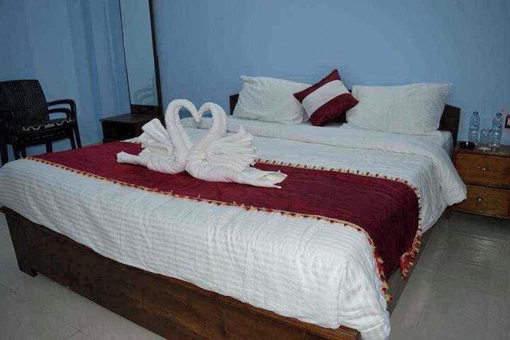 Room 4 of 19