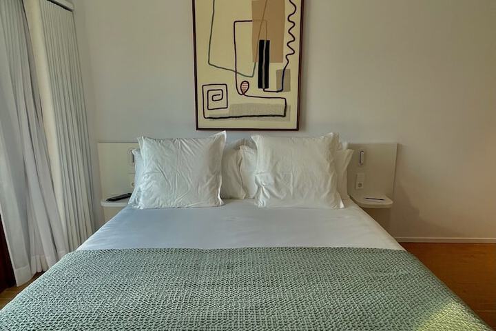 Room 18 of 80