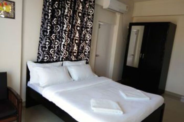 Room 5 of 25