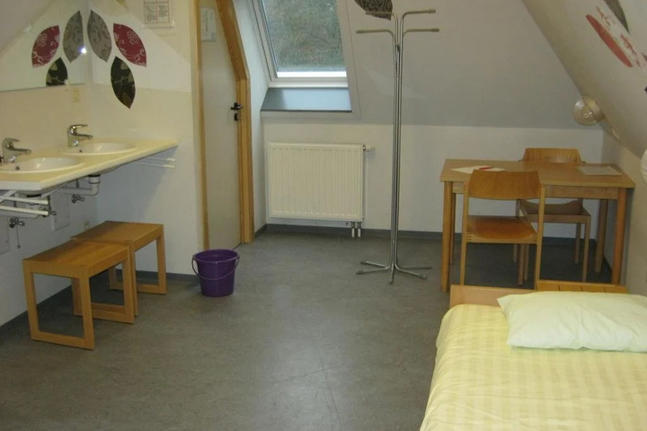 Room 2 of 14