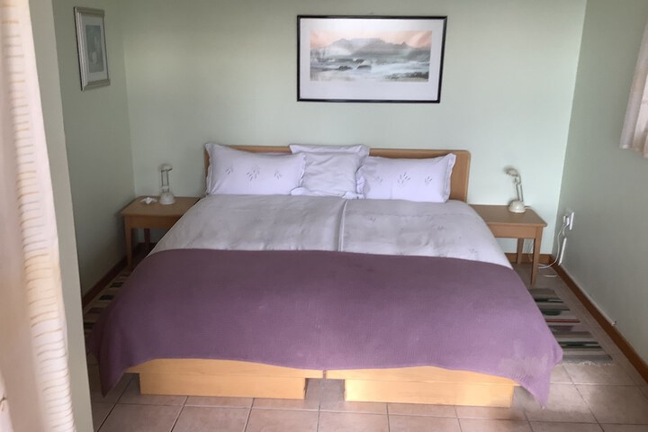 Room 3 of 32