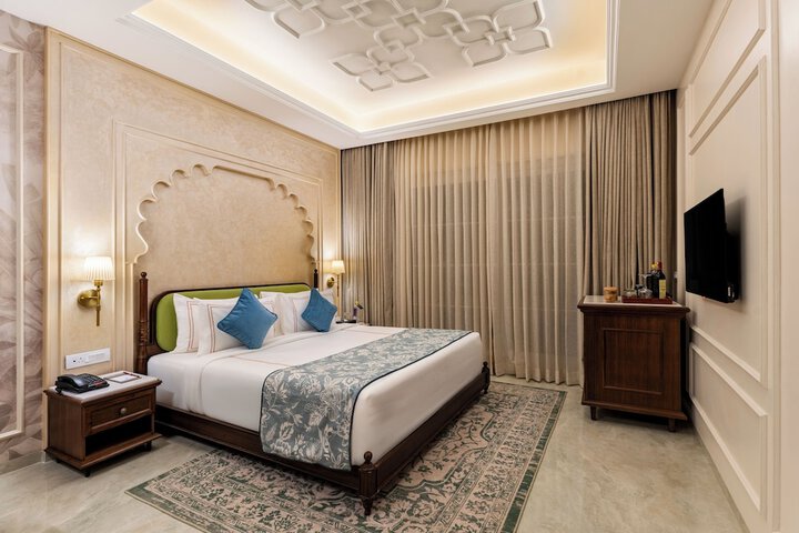 Room 14 of 74