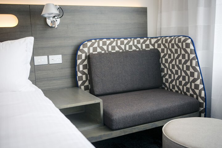 Room 13 of 94