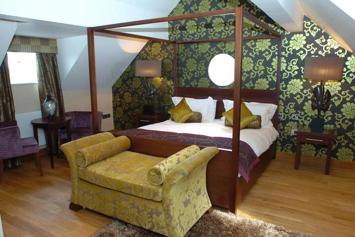 Room 15 of 44