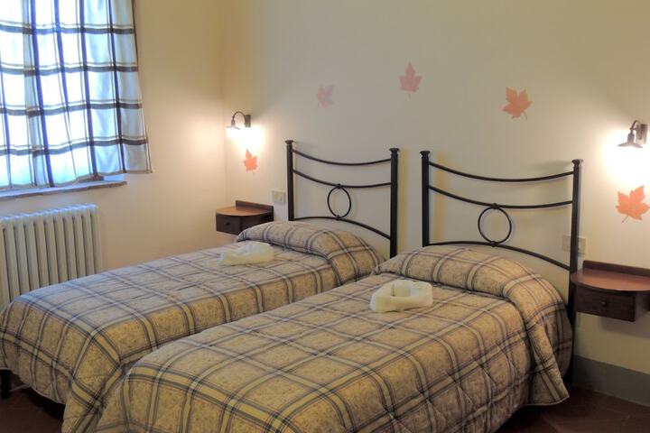 Room 15 of 145