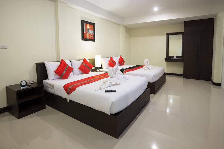 Room 5 of 20