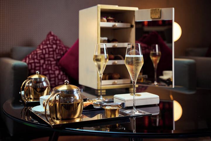 Lounge 227 of 267