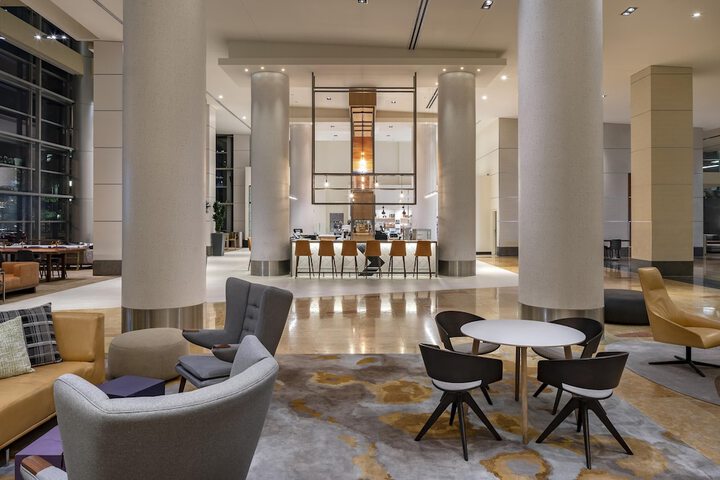 Entrance & Lobby
