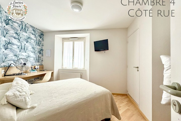 Room 10 of 17
