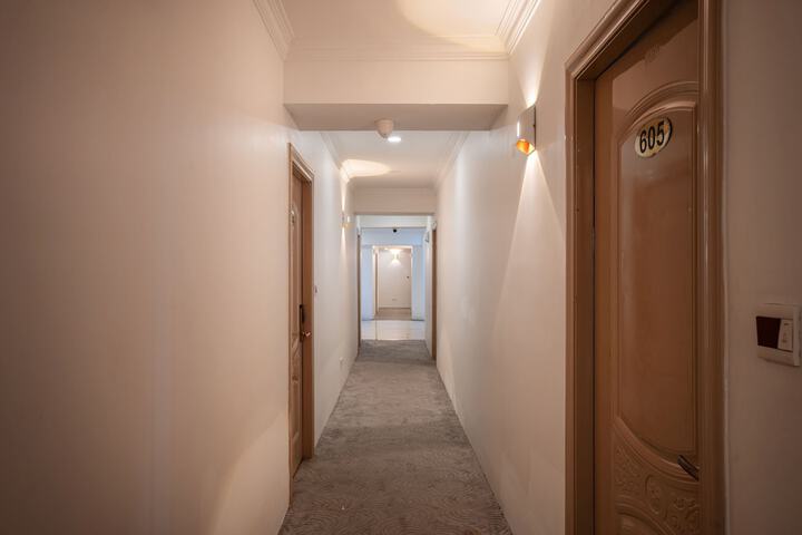 Room 15 of 34