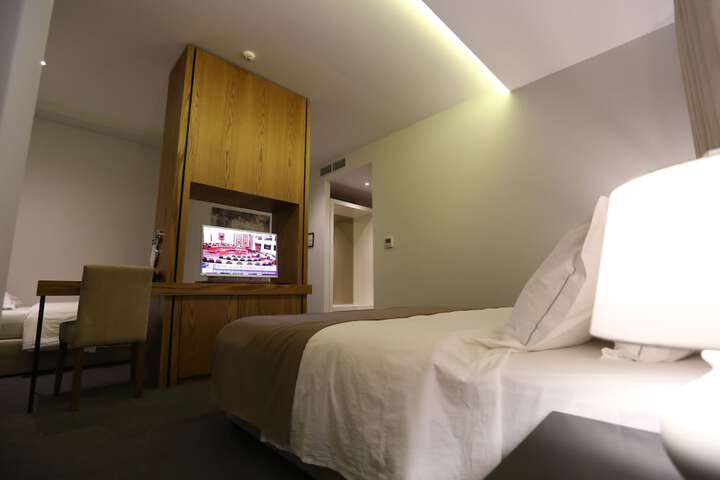 Room 8 of 47